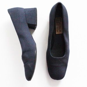 Atrium Collection | Vintage 80’s Navy Blue Closed Round Toe Heels | Size 10M